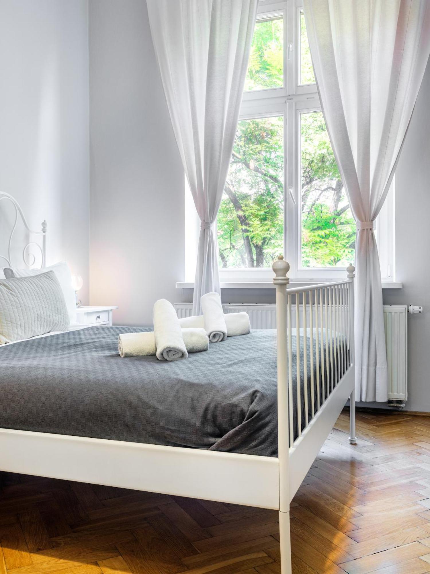 Tyzenhauz Apartments Superior Краків Екстер'єр фото
